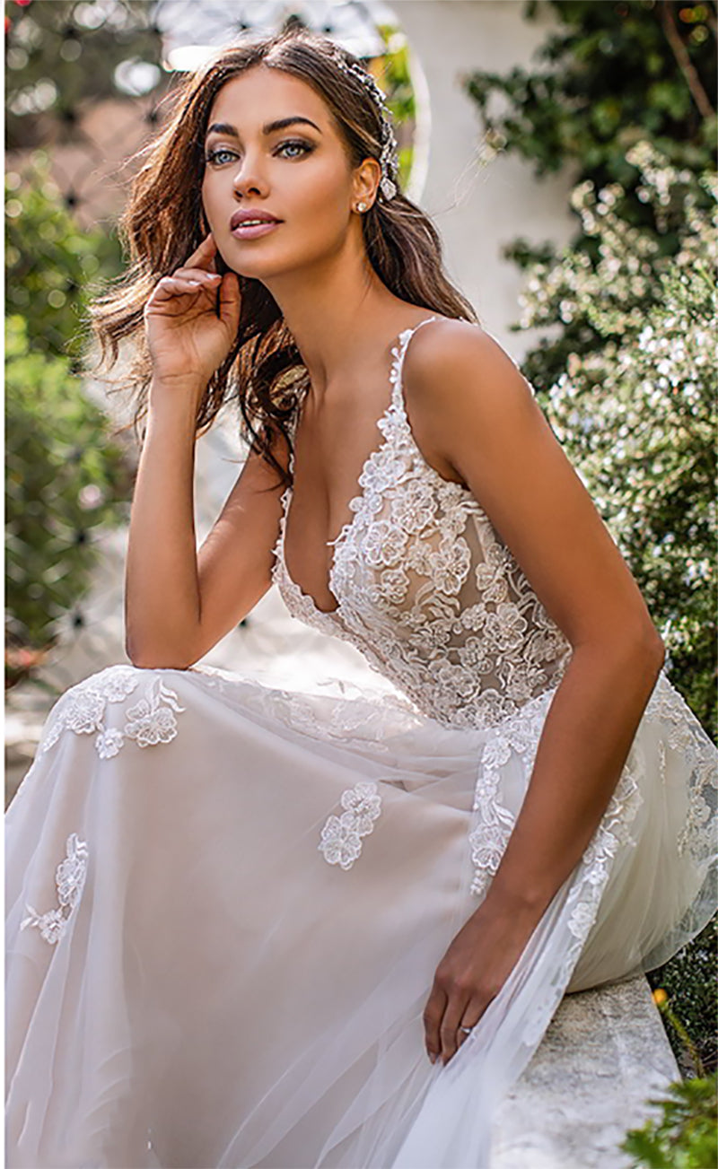 ZÉLVARÈ Seraphine Deep-V Bridal Wedding Dress – product photo