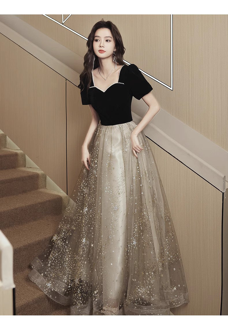 ZÉLVARÈ Noir Élégance Evening Dress – product photo