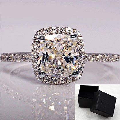 ZÉLVARÈ Lumière Bridal Engagement Ring – product photo