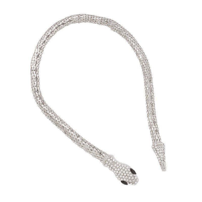 ZÉLVARÈ Serpentine Long Statement Necklace – product photo