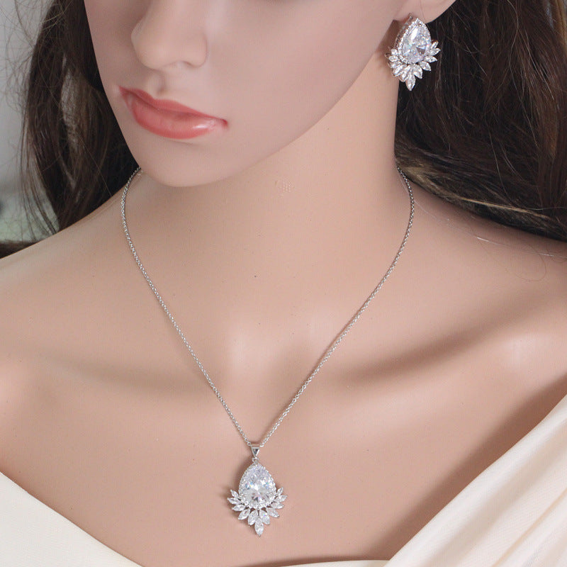 ZÉLVARÈ Éclaire Bridal Banquet Jewelry Set – product photo
