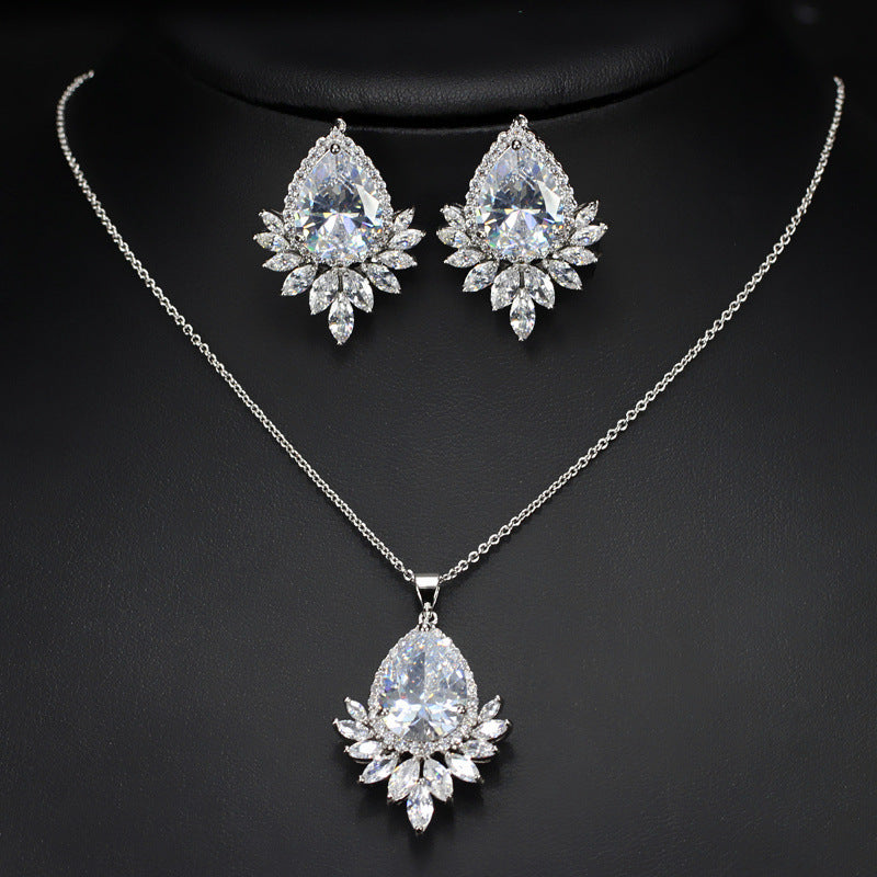 ZÉLVARÈ Éclaire Bridal Banquet Jewelry Set – product photo