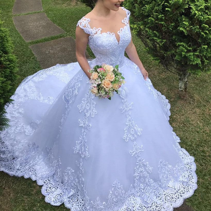 ZÉLVARÈ Isabelle Vintage Lace Wedding Dress – product photo