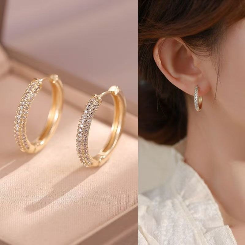 ZÉLVARÈ Aurelia Zircon Earrings – product photo