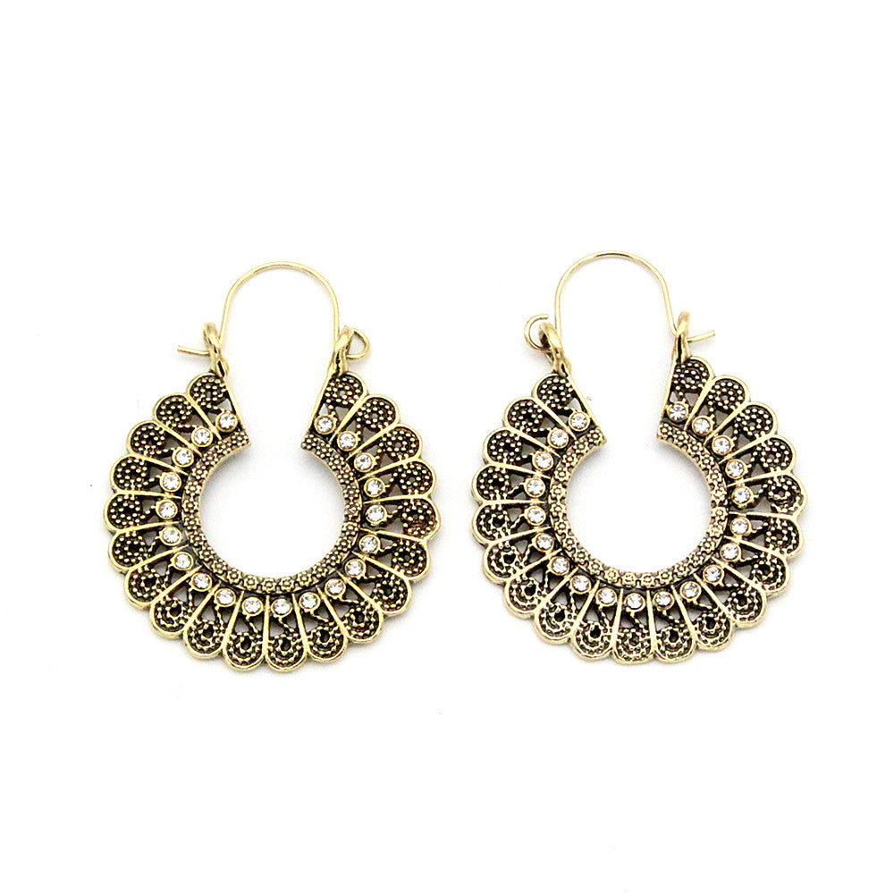 ZÉLVARÈ Boheme Artisan Drop Earrings styled view