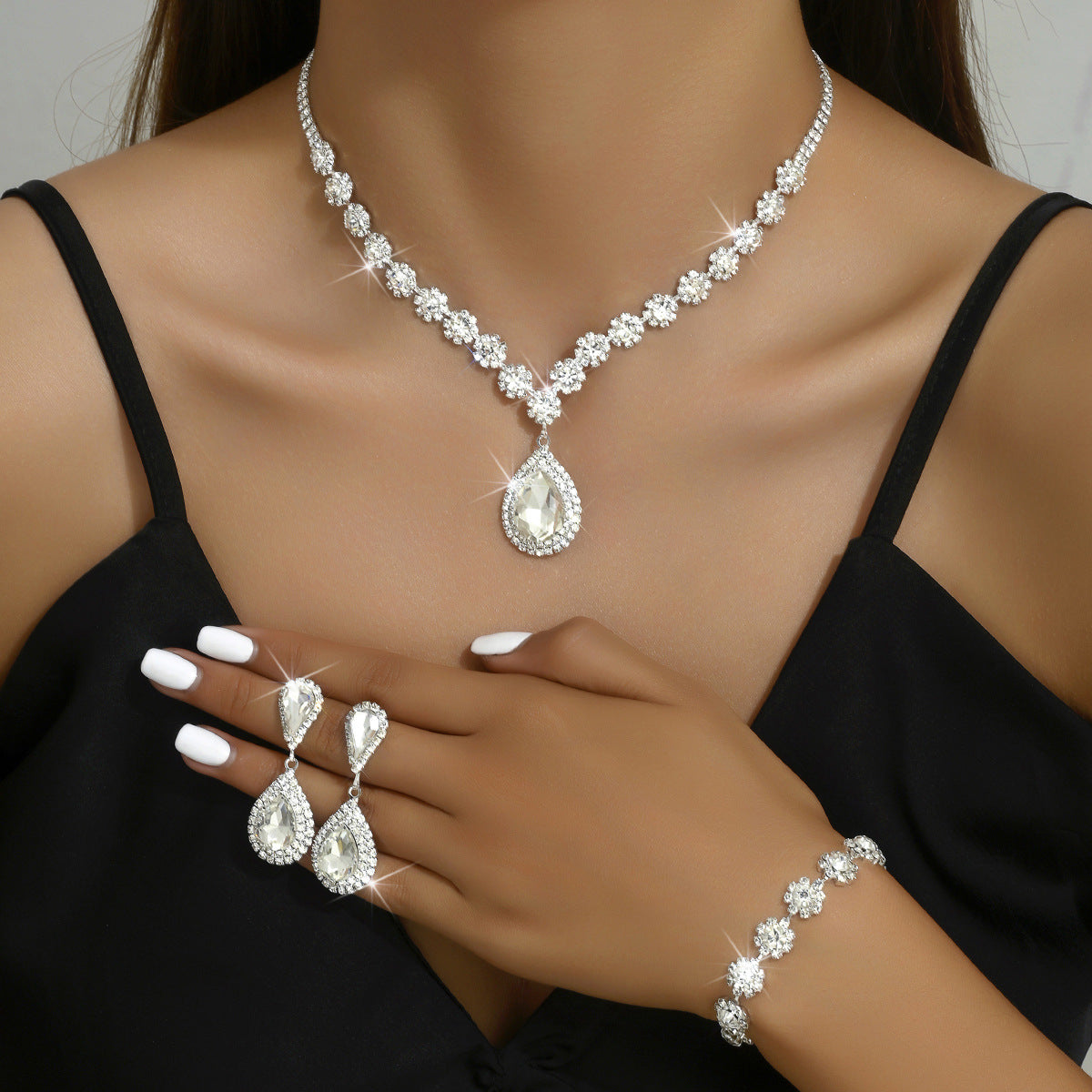 ZÉLVARÈ Cosmic Crystal Bridal Jewelry Set – product photo