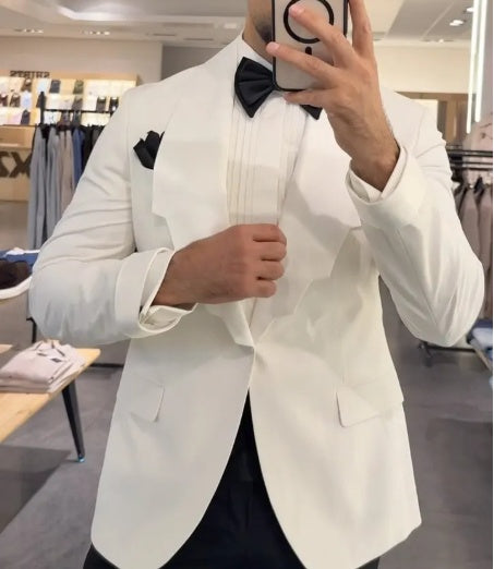 ZÉLVARÈ Men's White Peak-Lapel Tuxedo Blazer – product photo